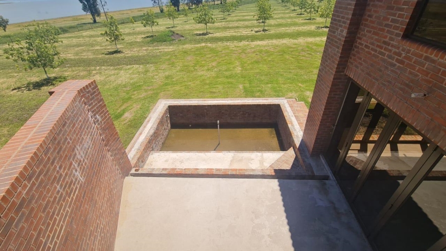 4 Bedroom Property for Sale in Oranjeville Free State